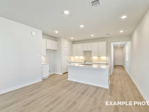 124 W Canopy Crossing Circle, Conroe TX 77301