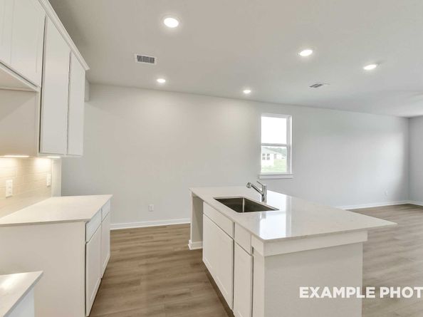 124 W Canopy Crossing Circle, Conroe TX 77301