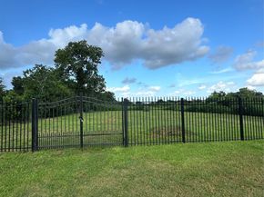 10809 Telephone Road, Houston TX 77075