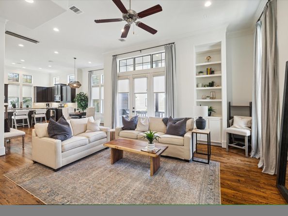 3225 Maxroy Street, Houston TX 77008
