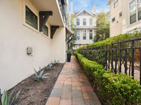 3225 Maxroy Street, Houston TX 77008