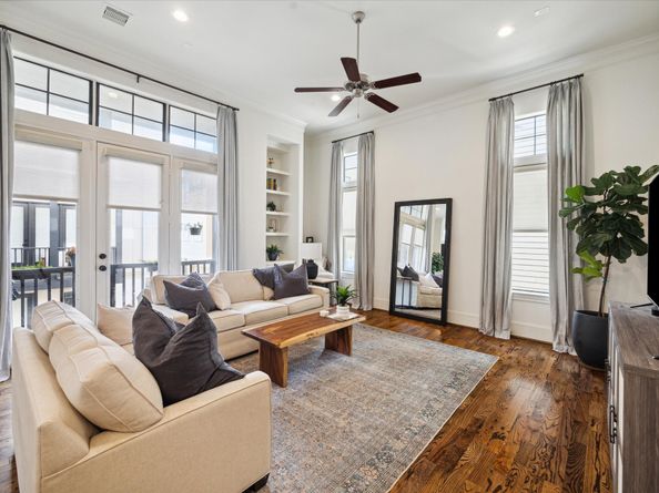3225 Maxroy Street, Houston TX 77008