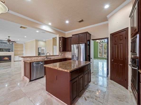 403 Brook Shore Court, Sugar Land TX 77478