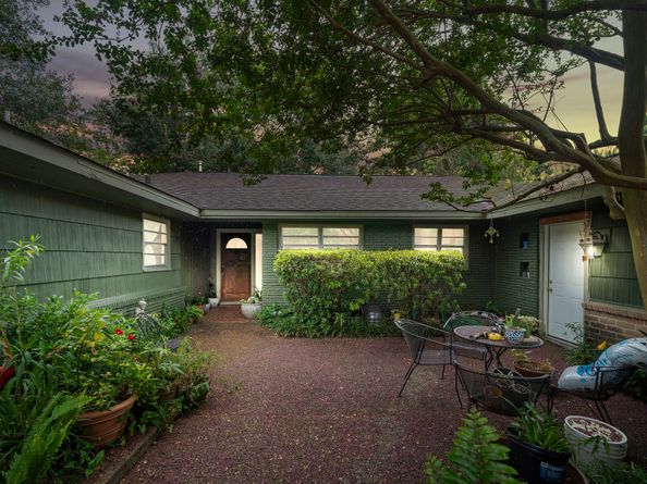 8427 Westview Drive, Spring Valley Village TX 77055