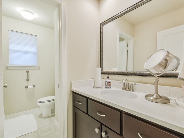 5228 Darling Street B, Houston TX 77007