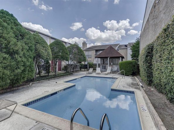2100 Wilcrest Drive 226, Houston TX 77042