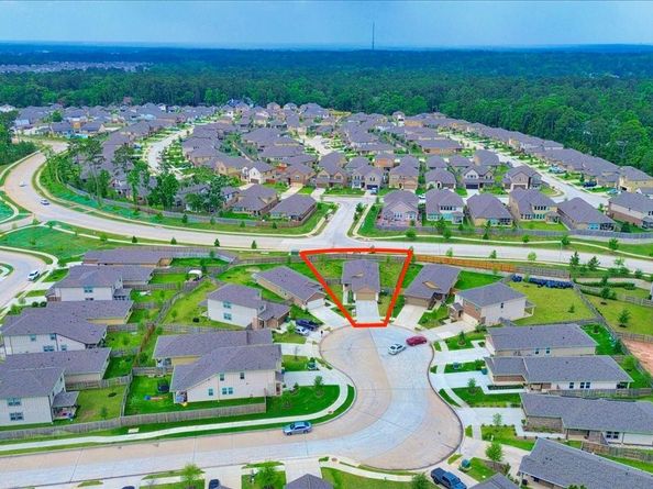 2051 W Darlington Oak Court, Conroe TX 77304