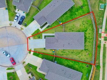 2051 W Darlington Oak Court