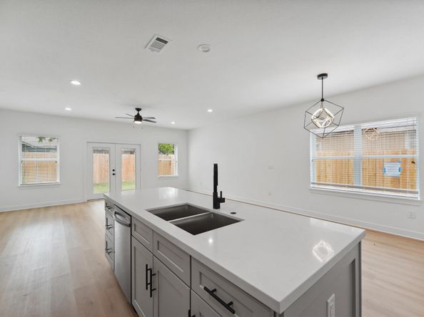 5013 Golden Forest Drive, Houston TX 77091