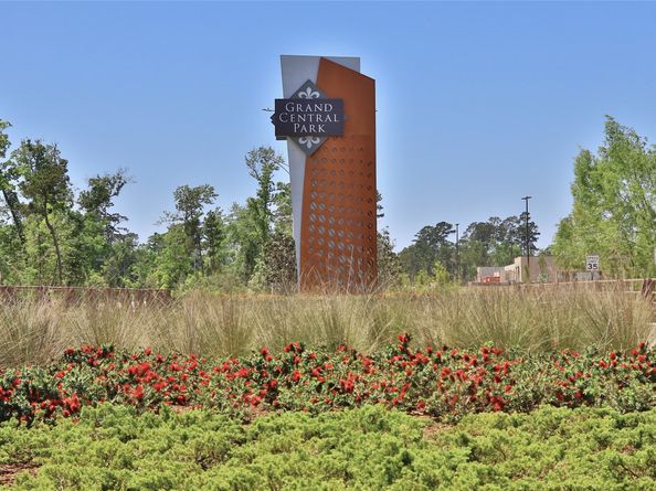 419 Mathis Lake Lane, Conroe TX 77304
