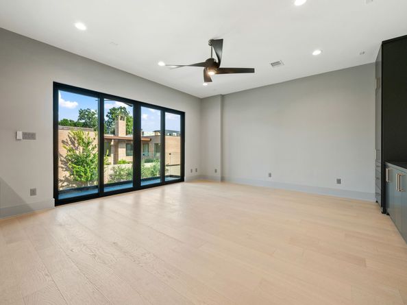2118 Westgate Drive, Houston TX 77019