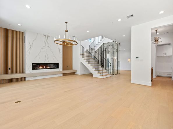 2118 Westgate Drive, Houston TX 77019