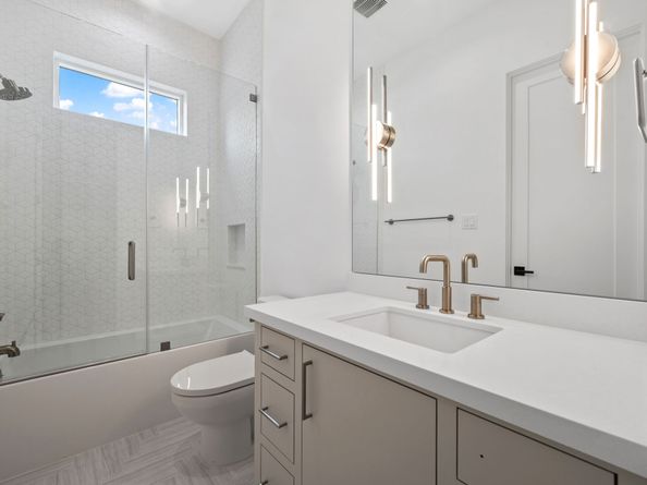 2118 Westgate Drive, Houston TX 77019