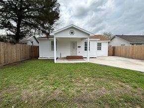 7410 Allsup Street, Houston TX 77061