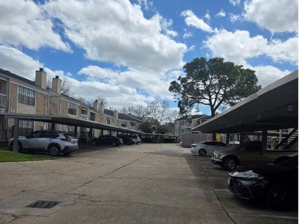 2750 Holly Hall Street 505, Houston TX 77054