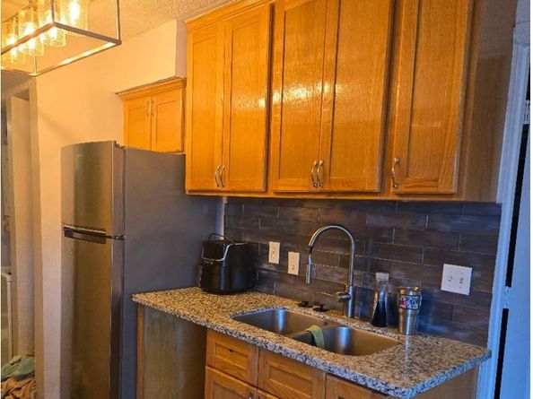 2750 Holly Hall Street 505, Houston TX 77054