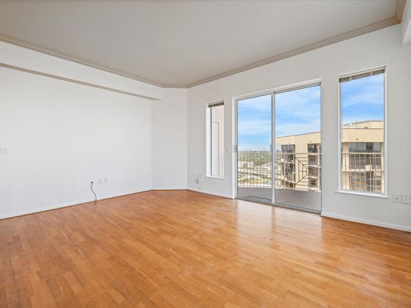 3505 Sage Road 2710, Houston TX 77056