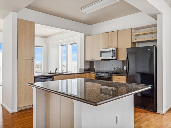 3505 Sage Road 2710, Houston TX 77056