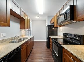 2255 Braeswood Park Drive 225, Houston TX 77030