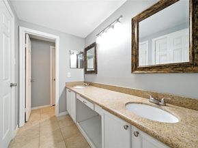 2255 Braeswood Park Drive 225, Houston TX 77030