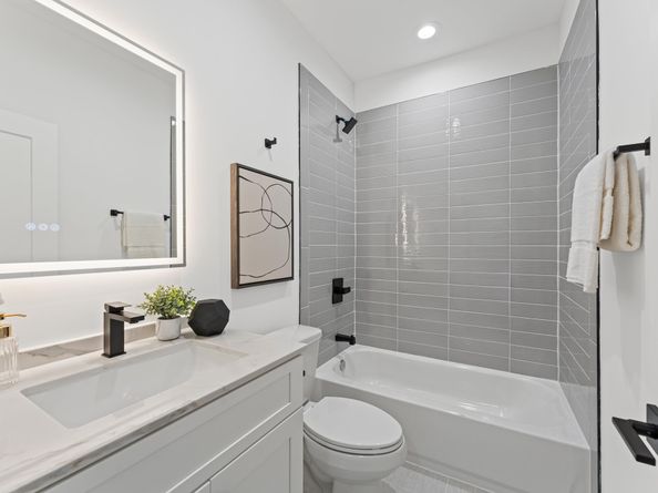 4752 Martin Hill Street, Houston TX 77018