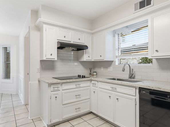 2715 Wildridge Drive, Kingwood TX 77339