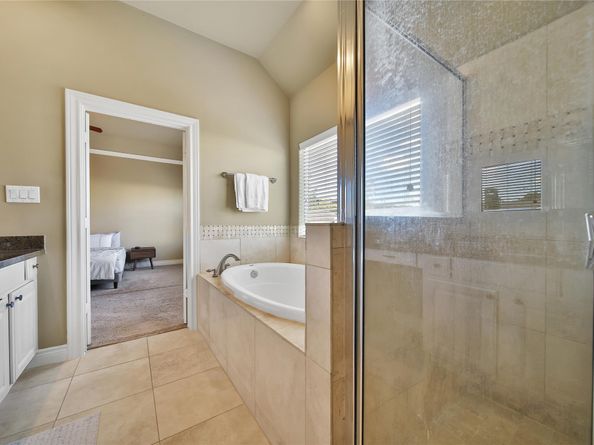 1113 Sherwood Trails, Houston TX 77043