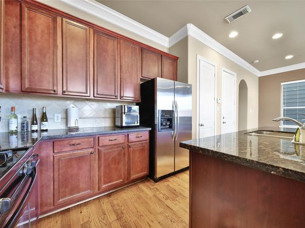 1113 Sherwood Trails, Houston TX 77043