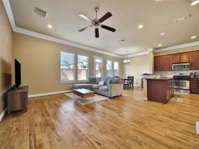 1113 Sherwood Trails, Houston TX 77043