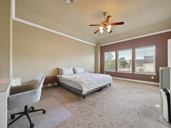 1113 Sherwood Trails, Houston TX 77043