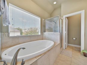 1113 Sherwood Trails, Houston TX 77043