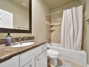 1113 Sherwood Trails, Houston TX 77043