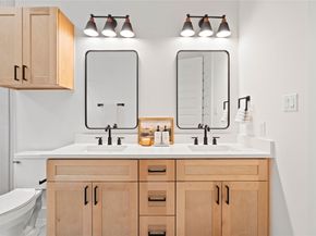 6908 England Street, Houston TX 77021