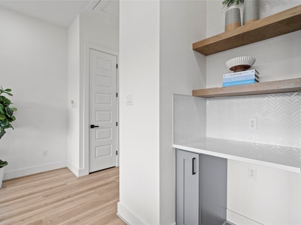 6908 England Street, Houston TX 77021