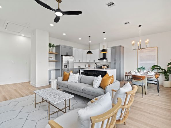 6908 England Street, Houston TX 77021