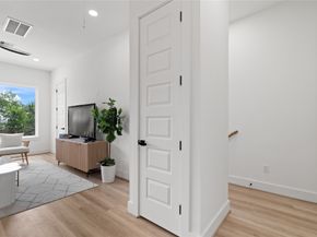 6908 England Street, Houston TX 77021