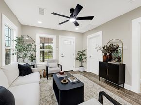 9434 E Avenue K, Houston TX 77012