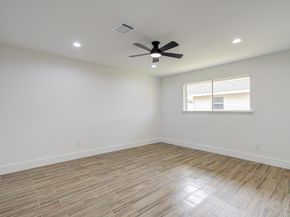 1939 Woodvine Drive, Houston TX 77055