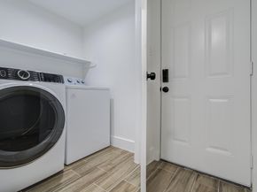 1939 Woodvine Drive, Houston TX 77055