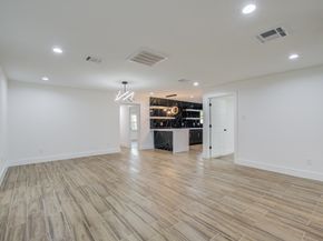 1939 Woodvine Drive, Houston TX 77055