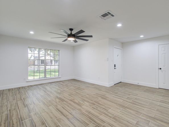 1939 Woodvine Drive, Houston TX 77055