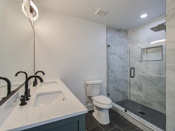 1939 Woodvine Drive, Houston TX 77055