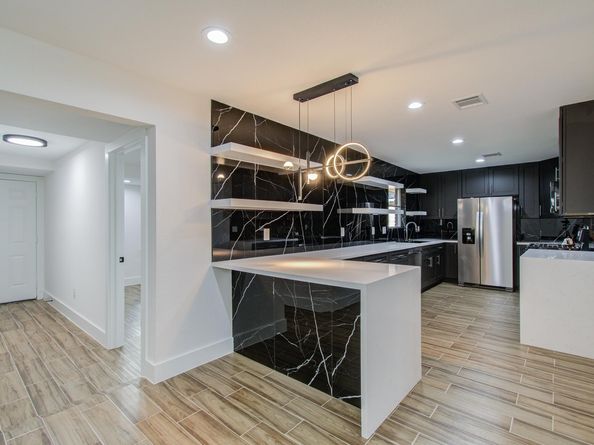 1939 Woodvine Drive, Houston TX 77055