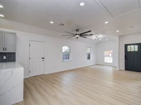 1909 Melbourne Street, Houston TX 77026