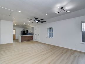 1909 Melbourne Street, Houston TX 77026