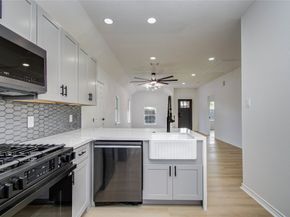 1909 Melbourne Street, Houston TX 77026