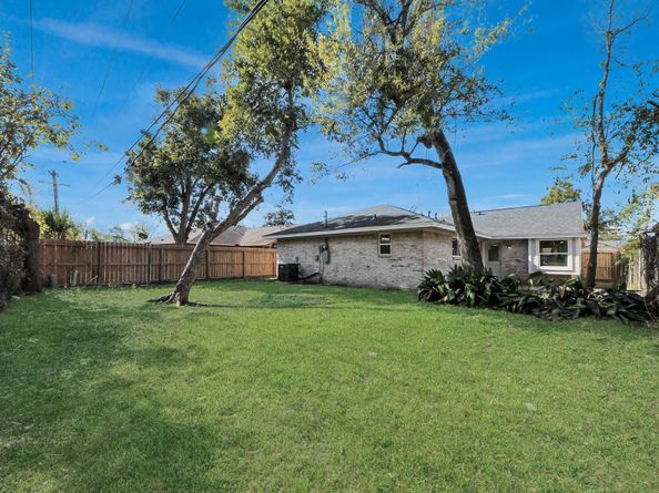 9606 Guest Street, Houston TX 77078