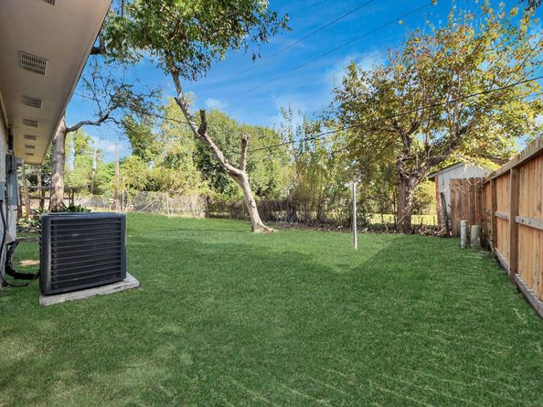 9606 Guest Street, Houston TX 77078