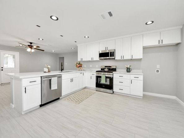 9606 Guest Street, Houston TX 77078