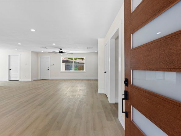 5514 Cheena Drive, Houston TX 77096